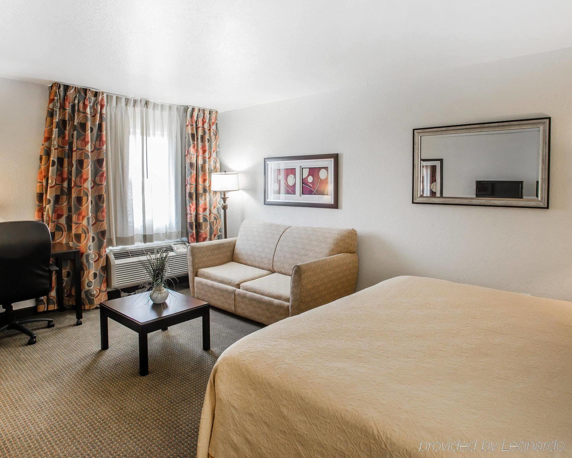 Quality Inn & Suites Denver International Airport Exteriör bild
