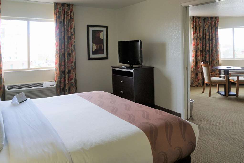 Quality Inn & Suites Denver International Airport Rum bild